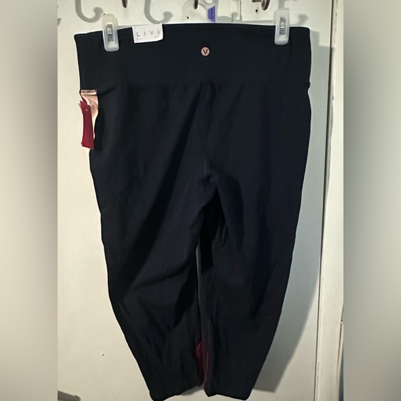 Livi Active Plus Size Capri Leggings - Picture 2 of 5